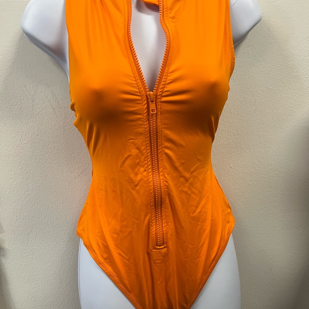 Skim One Piece Taffy